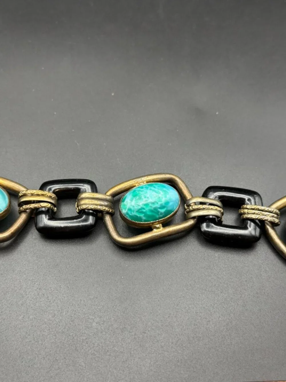 VTG BOHO Victorian Revival brass link bracelet green lucite moon glow stones 8